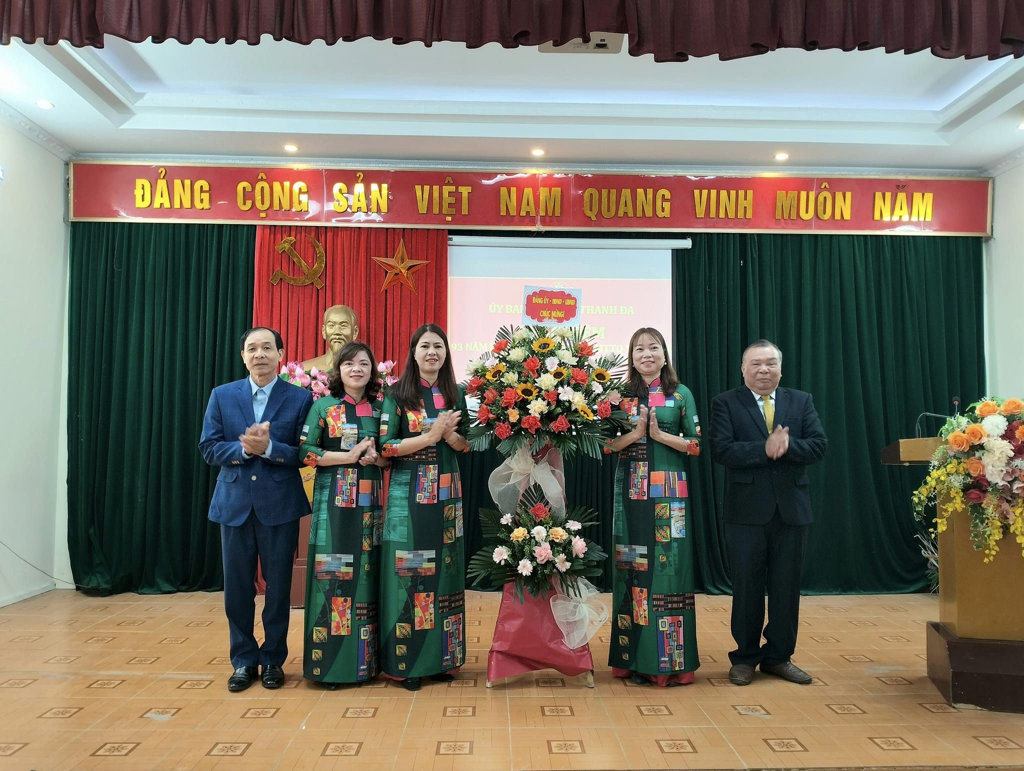 UBMTTQ xã Thanh Đa long trọng tổ chức lễ kỷ niệm 93 năm Ngày truyền thống MTTQ Việt Nam.